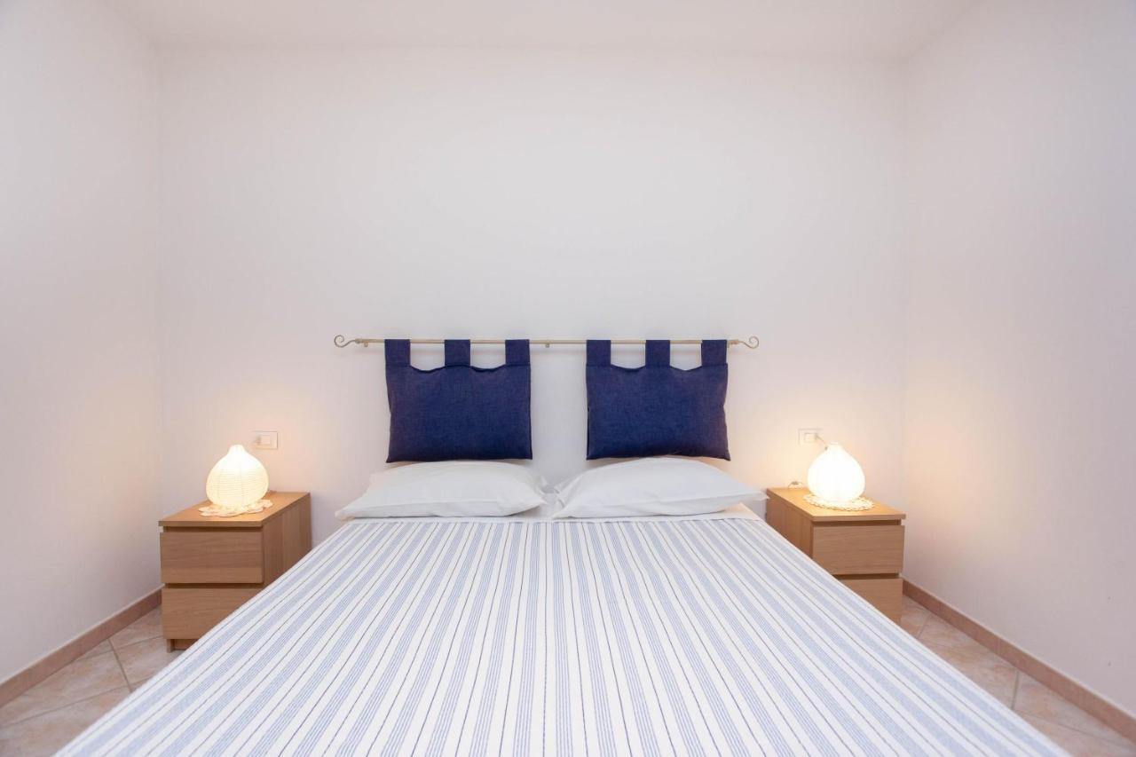 Casa Antonella Apartment Orosei Bagian luar foto
